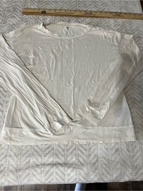 Kuhl Small Lightweight Long Sleeve Crewneck Top - Cream